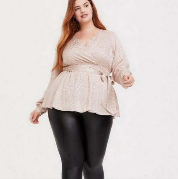Torrid 2 Jacquard Surplice Top - Picture 1 of 6